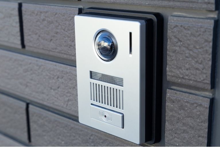 Comment se déroule l'installation de votre système d'interphone - Normax Sécurité